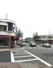 Building Photo - 237 Closter Dock Rd