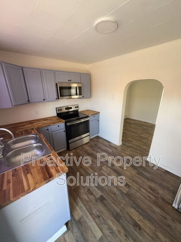 Foto del edificio - 221 Dunmore St