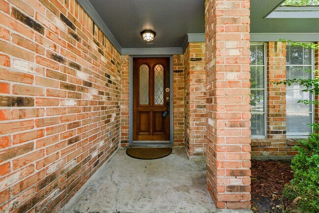 Foto del edificio - 5827 Lodge Creek Dr