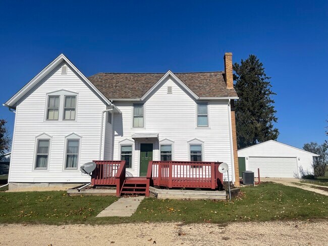 Foto del edificio - 4996 Ellingson Rd