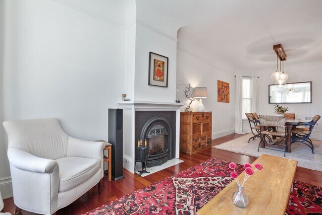 Building Photo - Brilliant Furnished 2 BR W/ Office in Nob ...