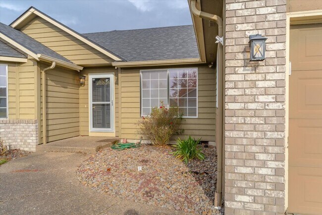 Foto del edificio - 3133 19th Ave SE