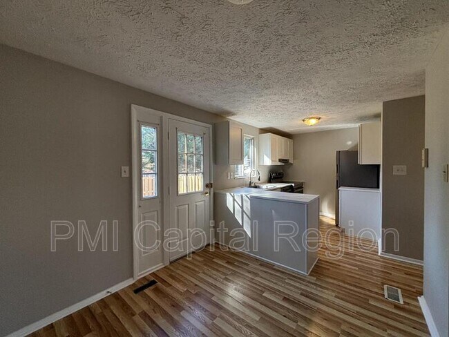 Foto del edificio - 8 McDonald Chapel Ct