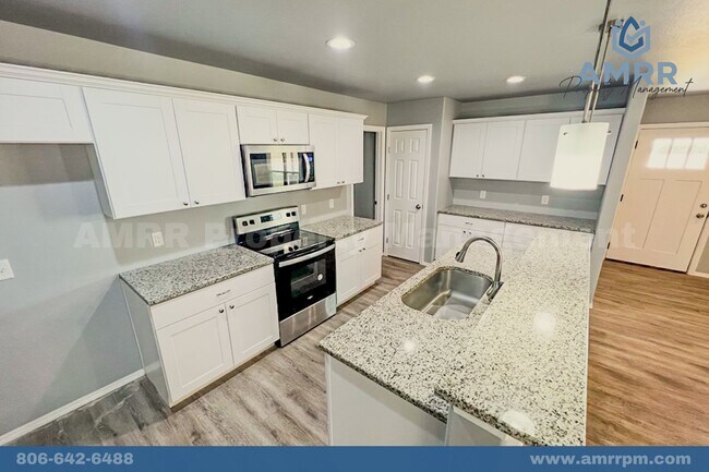 Building Photo - 3 Bedroom Home Available SOON