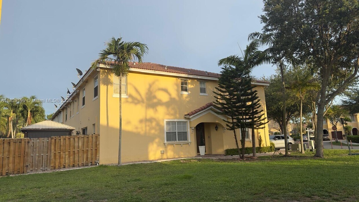 Foto principal - 15029 SW 8th Terrace