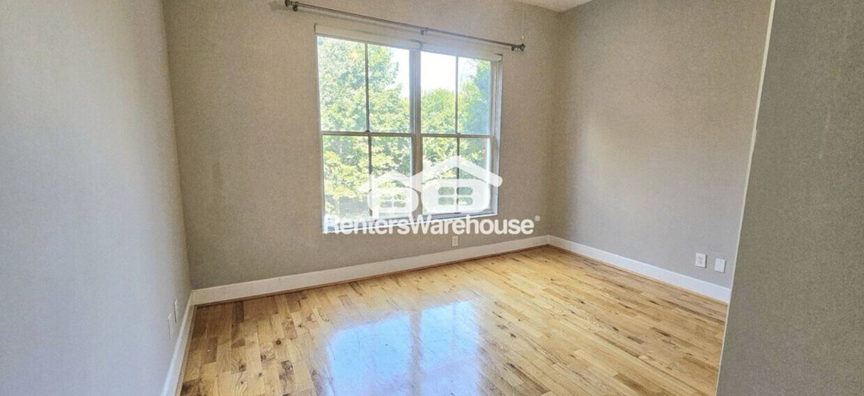 Foto principal - 384 Ralph McGill Blvd NE