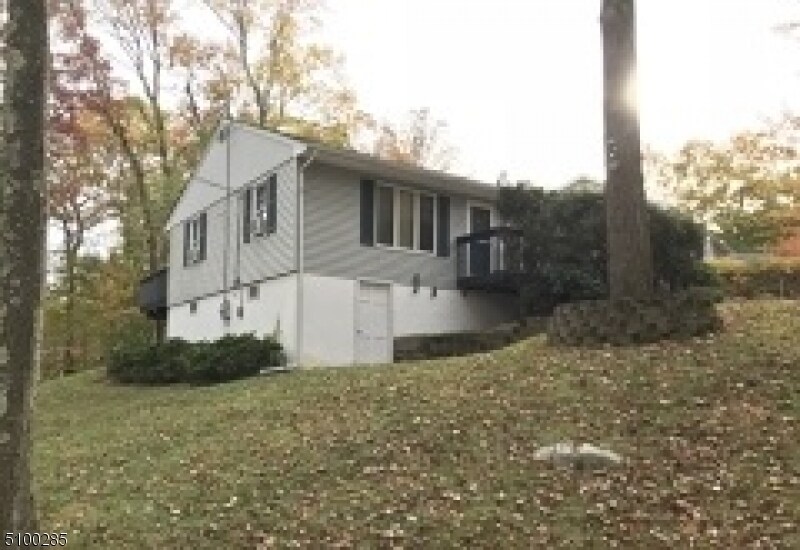Primary Photo - 7 Brookview Rd