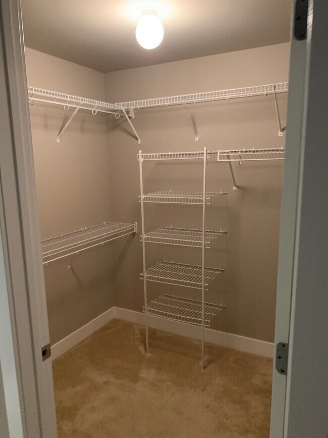 Building Photo - 448 E Ontario St