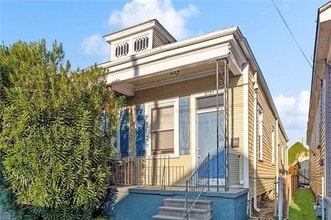Building Photo - 2721 General Taylor St
