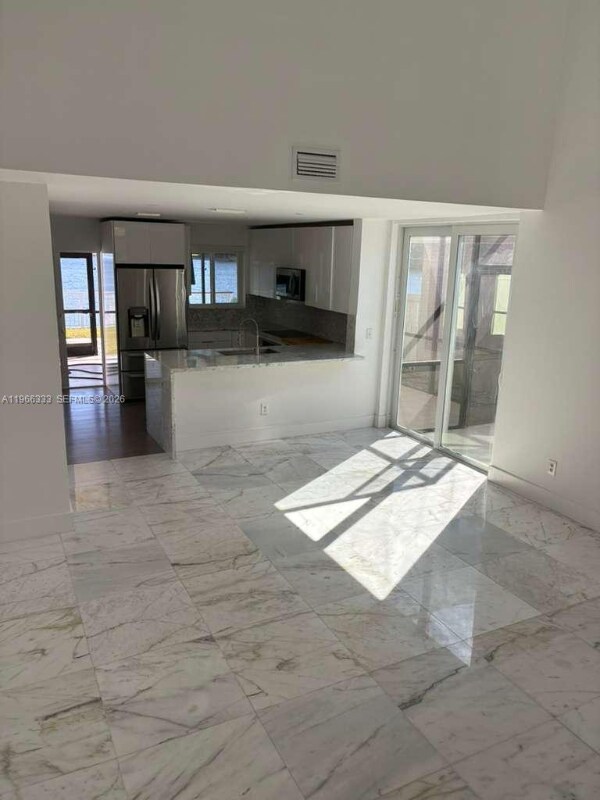 Foto del edificio - 11705 NW 12th St