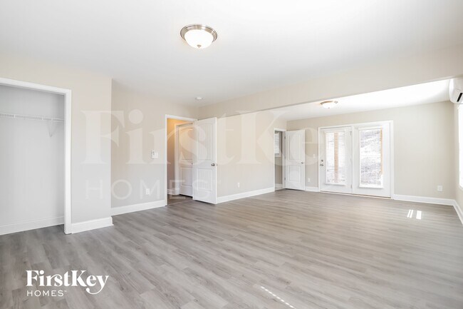 Foto del edificio - 4104 Belvedere Cir