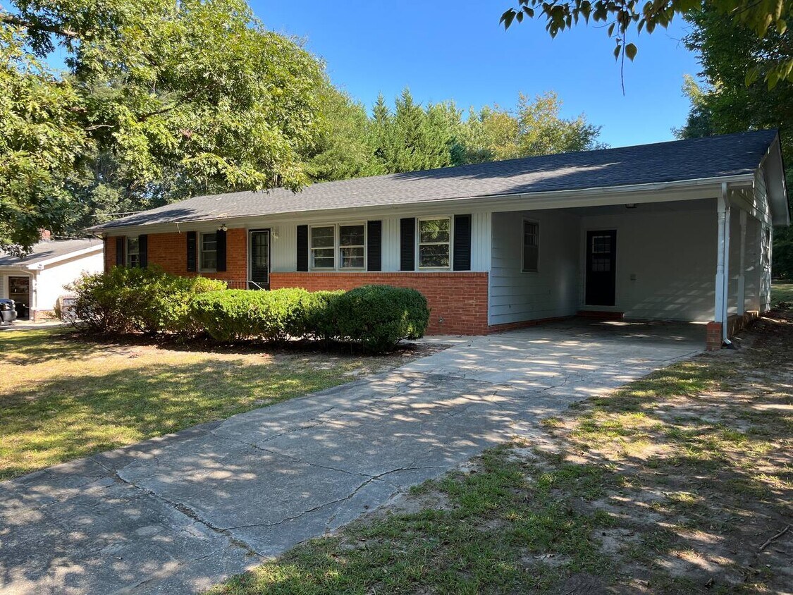 Foto principal - 302 Satterwhite Dr