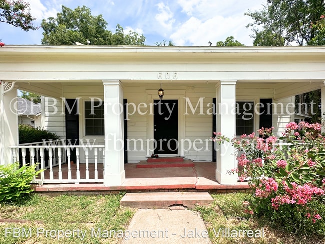 Building Photo - 2 br, 1 bath House - 606 N Preston