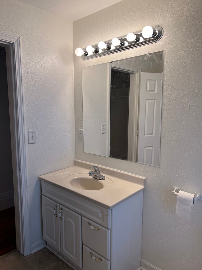 1131 Albemarle St, Saint Paul, MN 55117 House Rental in Saint Paul