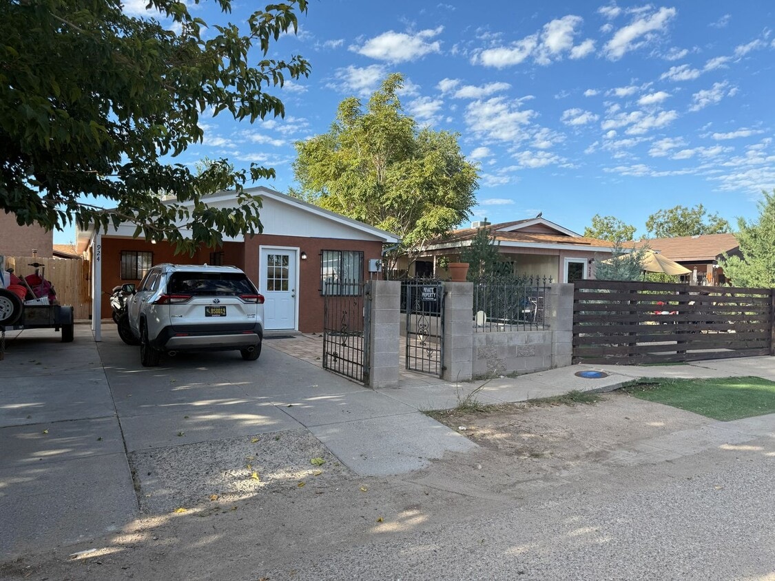 Primary Photo - Remodeled 3 Br, 2 Ba, with major appliances