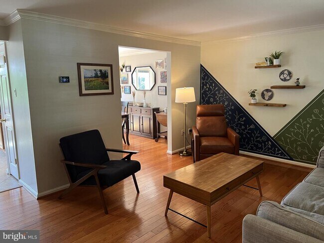 Foto del edificio - 9015 Piney Grove Dr