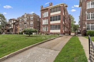 Building Photo - 5138 Waterman Blvd