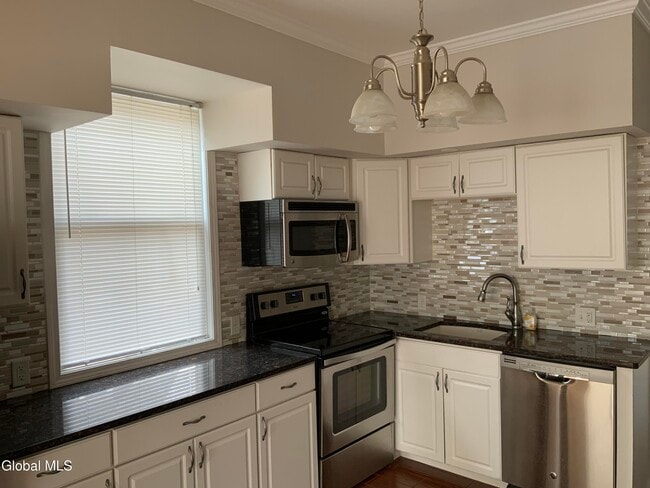 Building Photo - 1238 Union St