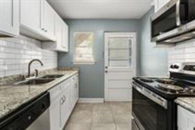 Foto del edificio - Clark Avenue - 4106-4