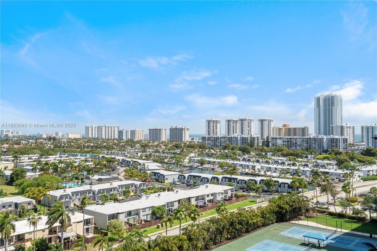 Primary Photo - 600 Three Islands Boulevard