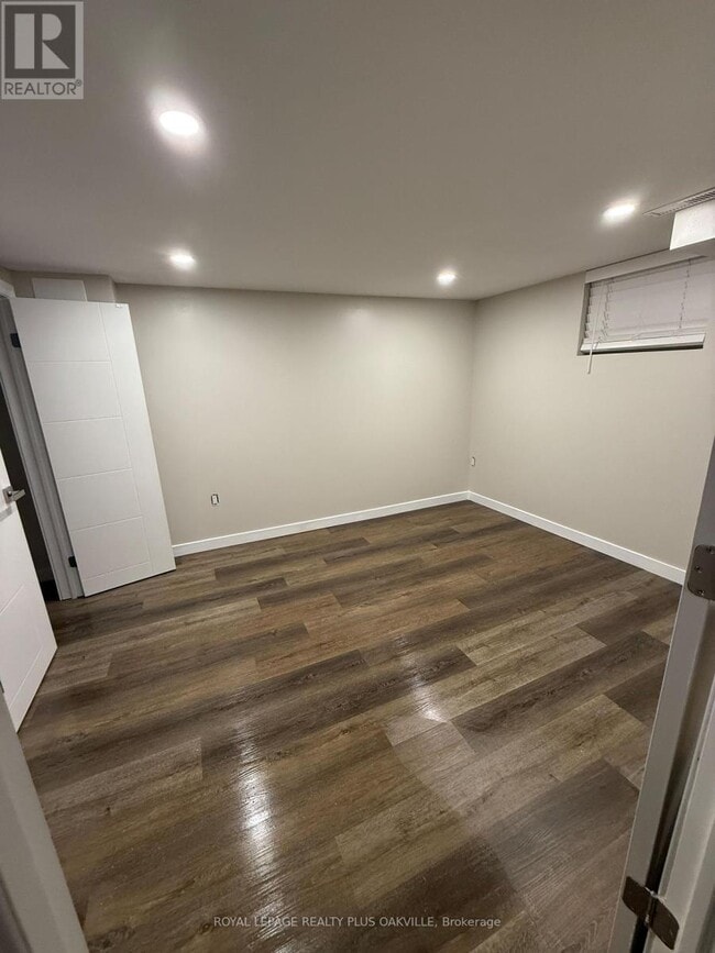 Photo du bâtiment - 269 West 5th Street