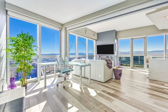 Building Photo - Martin 4201-City/Strip Views from this Stunning 1Bd/2Ba Residence