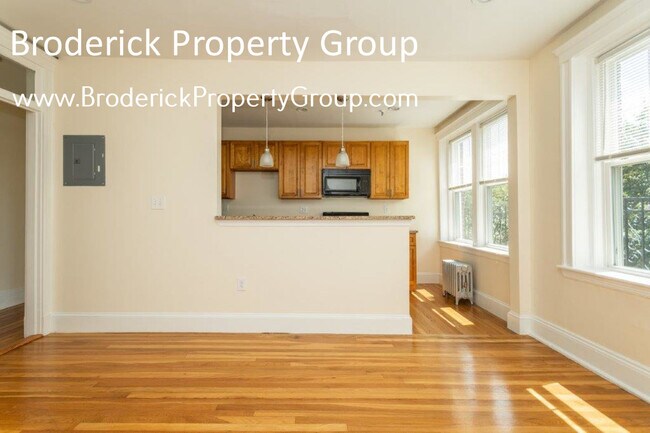 Foto del edificio - 260 Chestnut Hill Ave