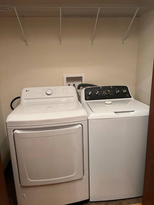 Foto del edificio - 310 N 1st St