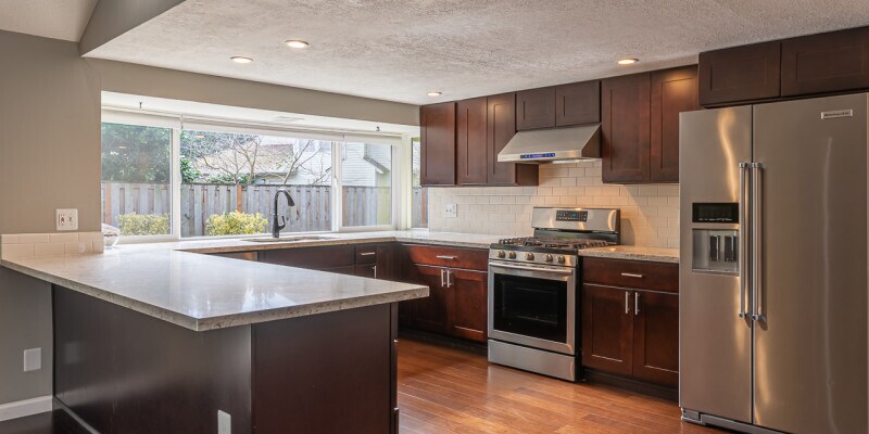 Primary Photo - Coburg Ln - Beaverton