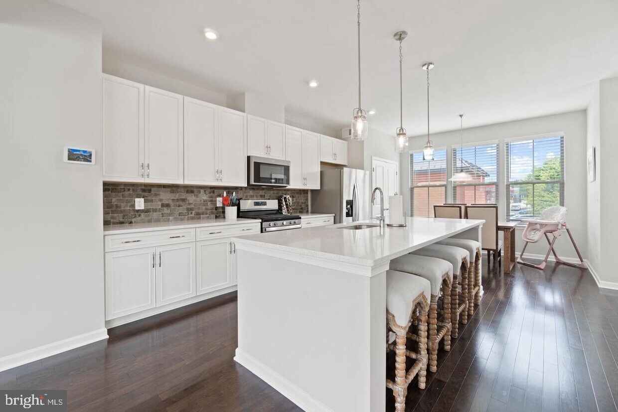 120 Tolocka Terrace NE, Leesburg, VA 20176 Townhome Rentals in