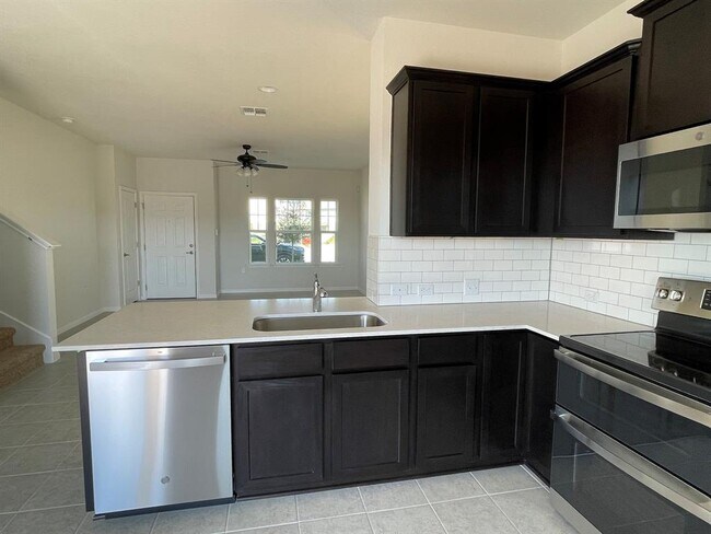 Building Photo - 9703 Morning Iris Dr