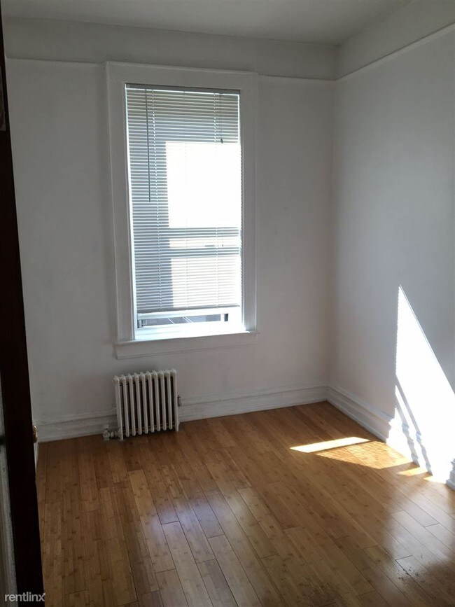 Foto del edificio - 4302 34th Ave