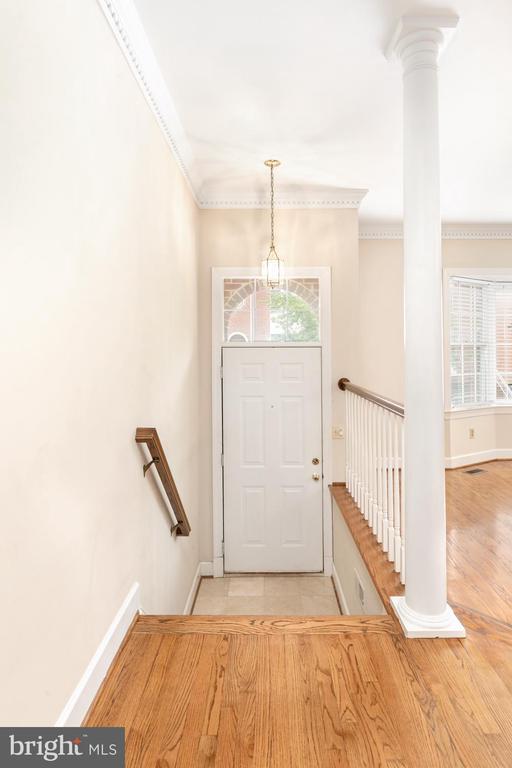 Building Photo - 8165 Madrillon Ct