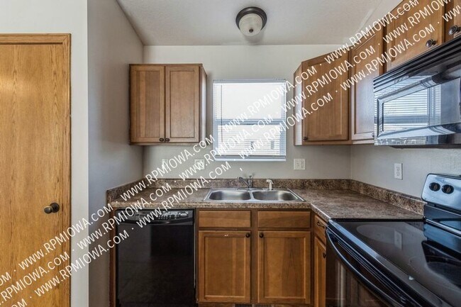 Foto del edificio - GREAT FLOORPLAN!! 4 Bed, 3 Bath Home in No...