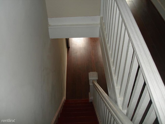 Building Photo - 436 N Rose St