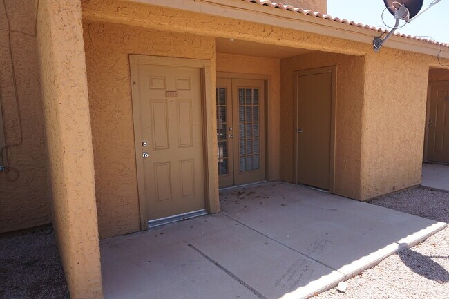 Foto del edificio - Charming 2 bed 1.5 bath Phoenix townhouse