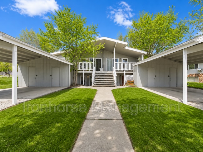 Building Photo - 411 N 16th Ave