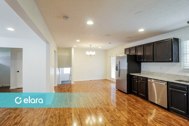 Foto del edificio - 3929 Rockcrest Court