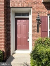 Building Photo - 9462 Canonbury Square