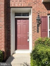 Building Photo - 9462 Canonbury Square