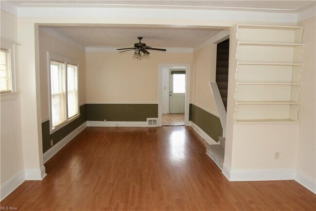 Building Photo - 1205 St Charles Ave