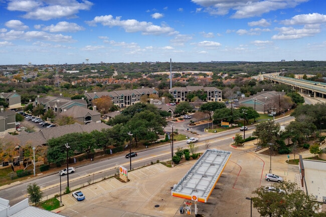 Building Photo - Summit at Salado Creek