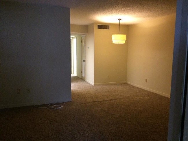 Building Photo - 3307 NW 108th Dr