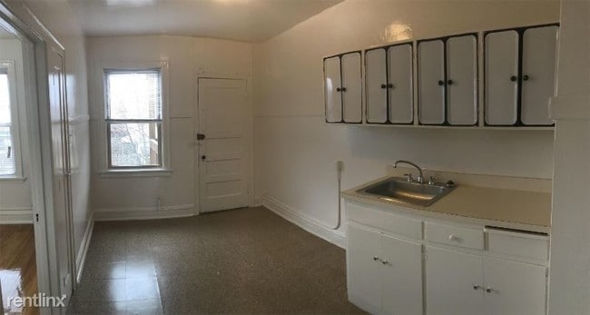 Building Photo - 1 br, 1 bath Apartment - 1109 W 90th St