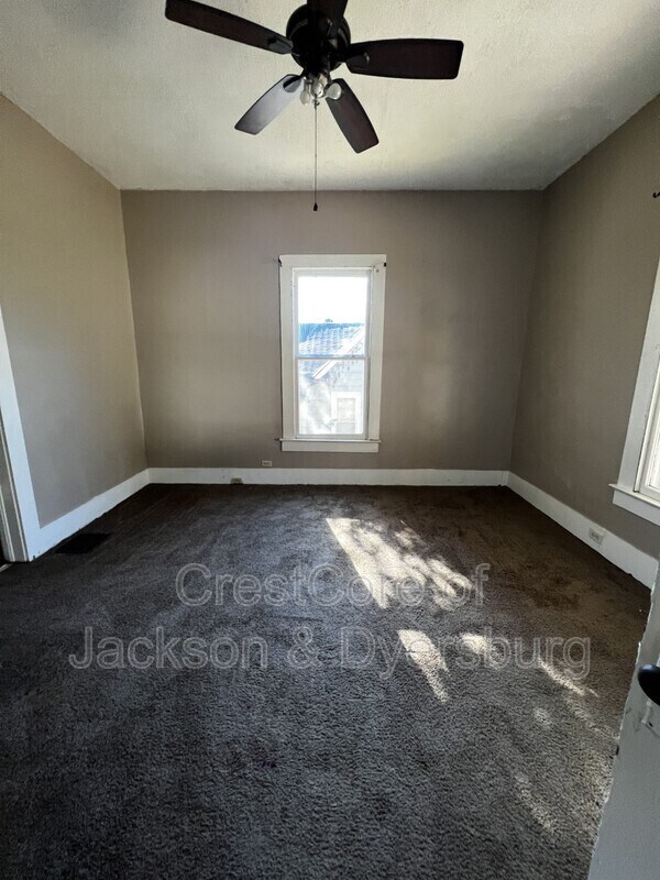 Building Photo - 226 Pate Ave