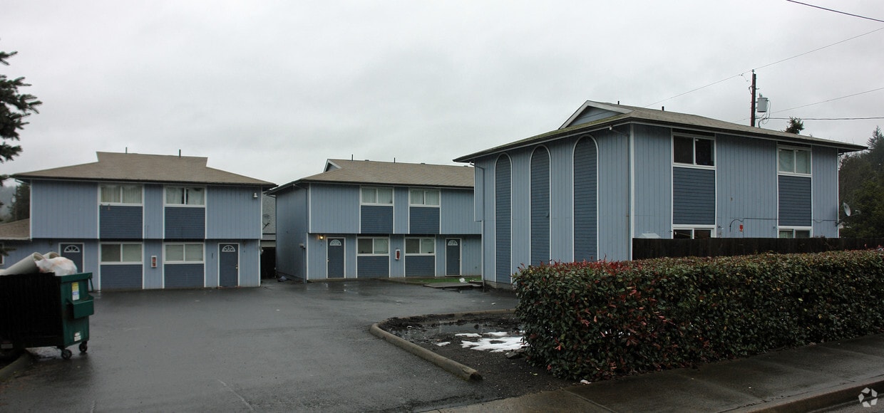 1780 E Washington St, Cottage Grove, OR 97424 Apartments in Cottage