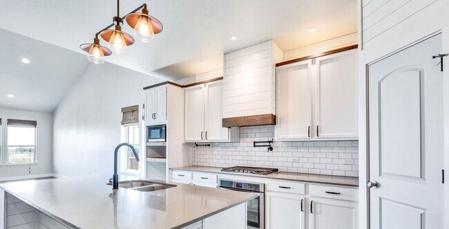 Building Photo - 217 Andele Way