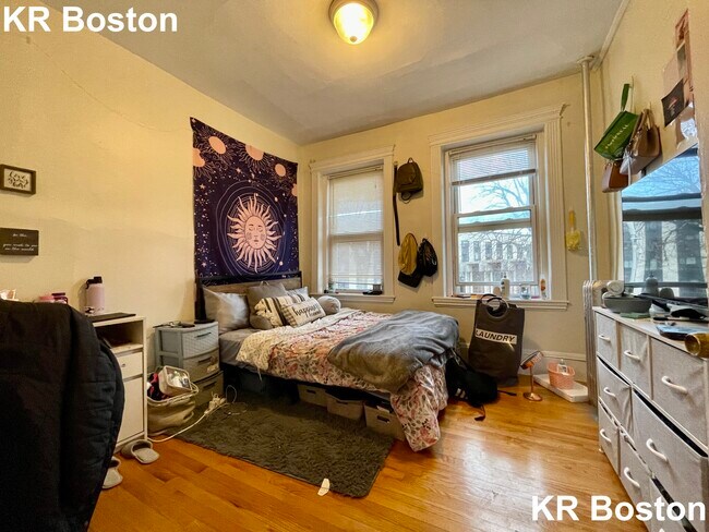 Foto del edificio - 157 Hemenway St
