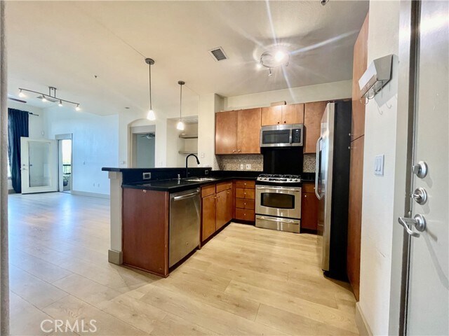 Building Photo - 24585 Town Center Dr