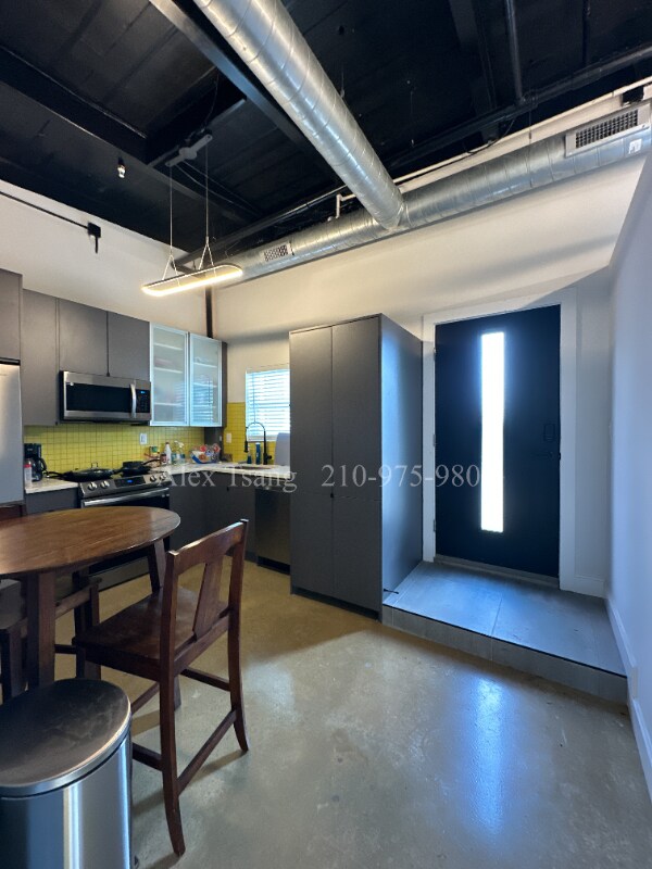 Foto del edificio - 811 Montana St